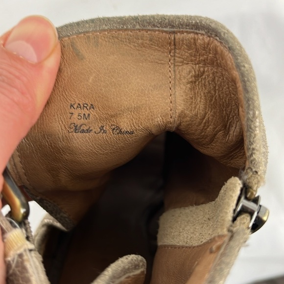 Donald J Pliner Leather Gold and Silvery Peep Toe Shoes - Picture 6 of 10